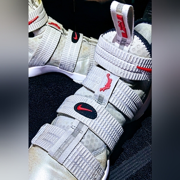 **Nike** --LeBron Soldier 11-- 'Silver Bullet'... - Picture 9 of 10